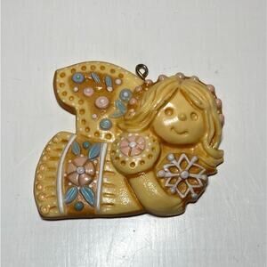 Vintage 1976 Hallmark Tree-Trimmer ANGEL Tree Treats Christmas Ornament